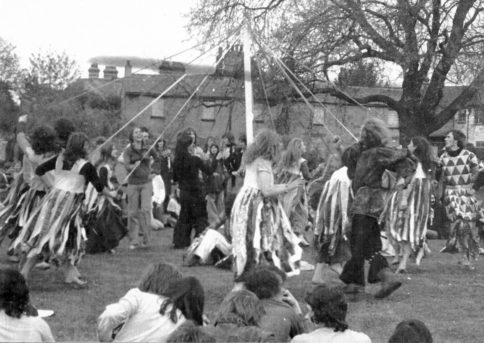 Early Strawberry Fair on Midsummer Common — archive photograph
